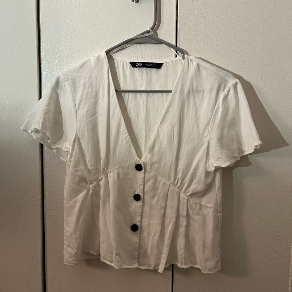 Cute new top from Zara. Size S